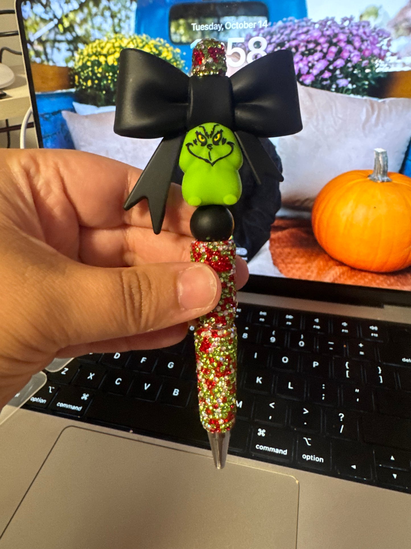 Oh you extra extra! Specialty/Richard/Bow